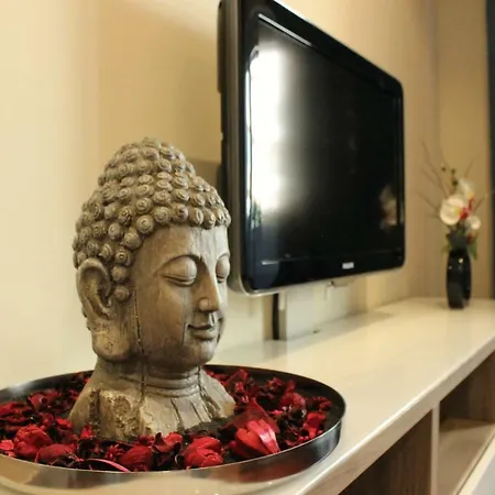 Lx Art Flats | Flat Two * ליסבון