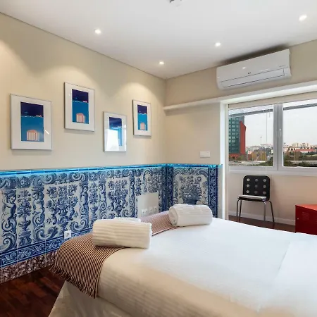 Lx Art Flats | Flat Two * ליסבון